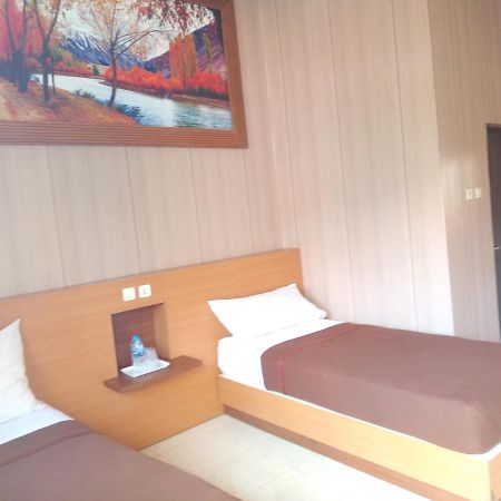 Hotel Kencana Rembang ห้อง รูปภาพ